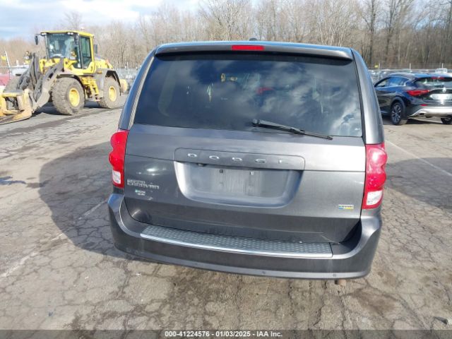 2C4RDGBG5KR572009 Dodge Grand Caravan Se