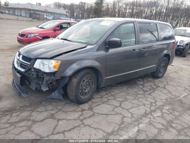 2C4RDGBG5KR572009 Dodge Grand Caravan Se