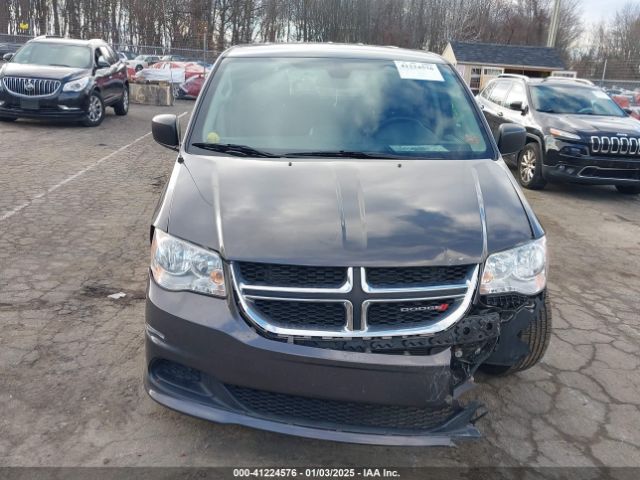 2C4RDGBG5KR572009 Dodge Grand Caravan Se