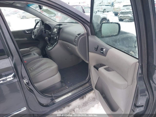 KNDMH4C70E6579070 KIA Sedona
