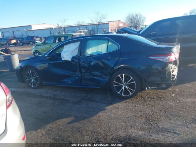 4T1B11HK6JU586064 Toyota CAMRY SE