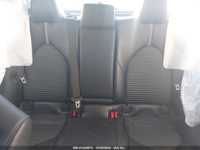 4T1B11HK6JU586064 Toyota CAMRY SE