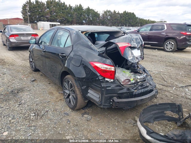 Toyota COROLLA LE 2018 2T1BURHE1JC966995 Image 3