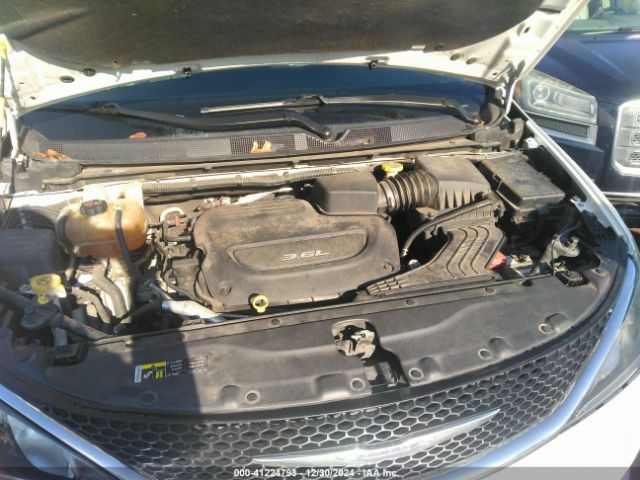 2C4RC1BG9HR809688 Chrysler Pacifica Touring-l