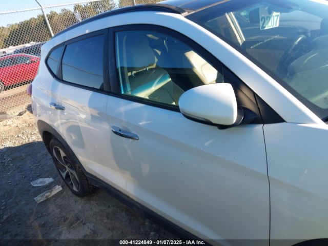 KM8J3CA2XGU119122 Hyundai Tucson Limited