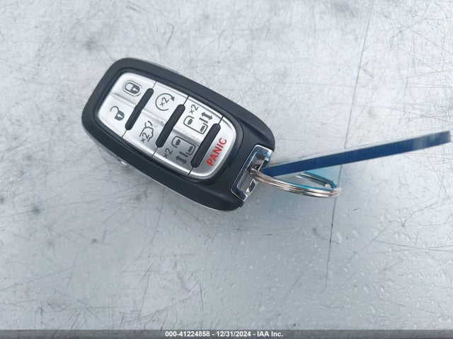 2C4RC1BG0NR133417 Chrysler Pacifica Touring L
