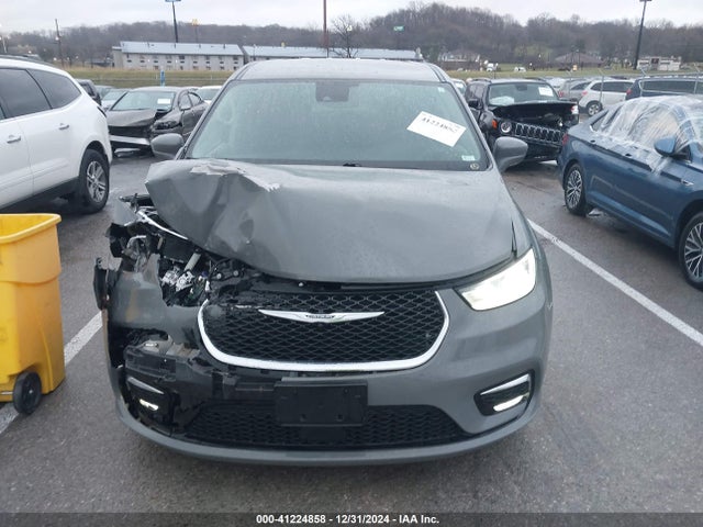 2C4RC1BG0NR133417 Chrysler Pacifica Touring L