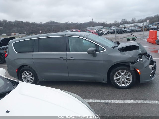 2C4RC1BG0NR133417 Chrysler Pacifica Touring L