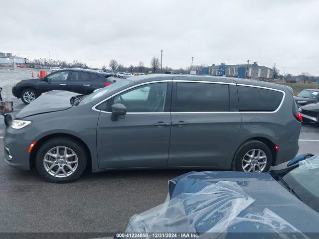 2C4RC1BG0NR133417 Chrysler Pacifica Touring L