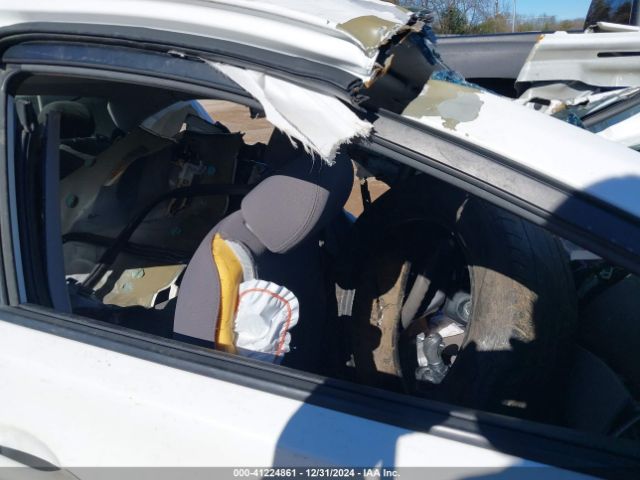 5NPDH4AE9EH501006 Hyundai ELANTRA SE