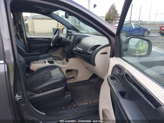 2C4RDGCG8KR672250 Dodge Grand Caravan Sxt
