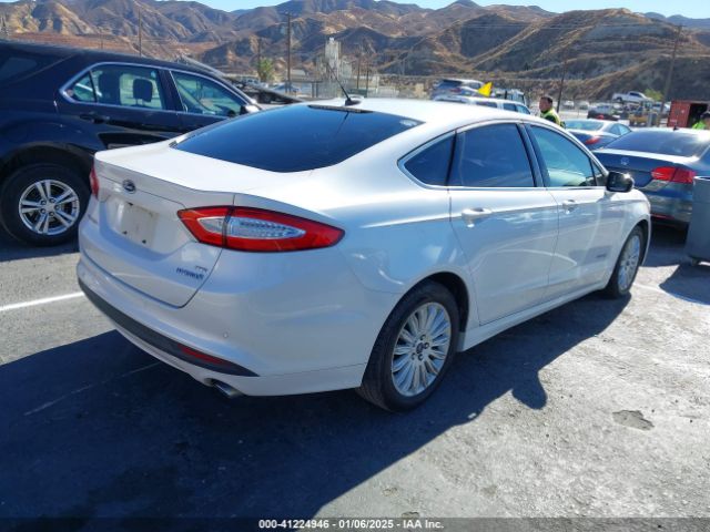 3FA6P0LU8ER379430 Ford Fusion Hybrid Se