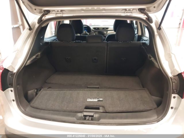 JN1BJ1CR3KW345435 Nissan Rogue Sport S