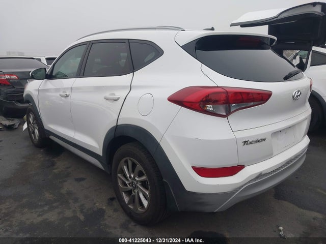 Hyundai TUCSON SE 2017 KM8J33A44HU580836 Image 3