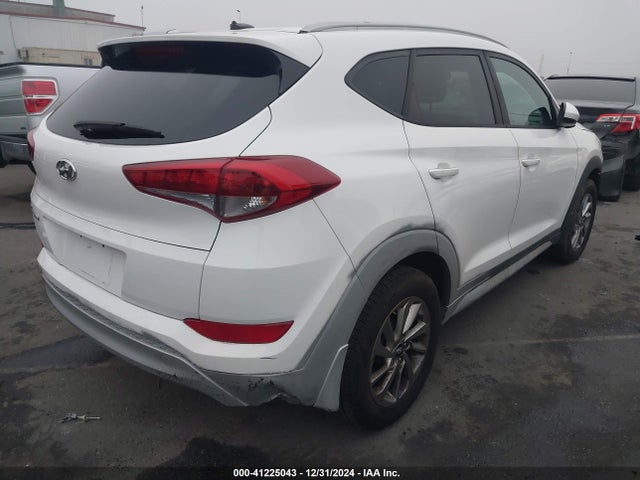 Hyundai TUCSON SE 2017 KM8J33A44HU580836 Image 4