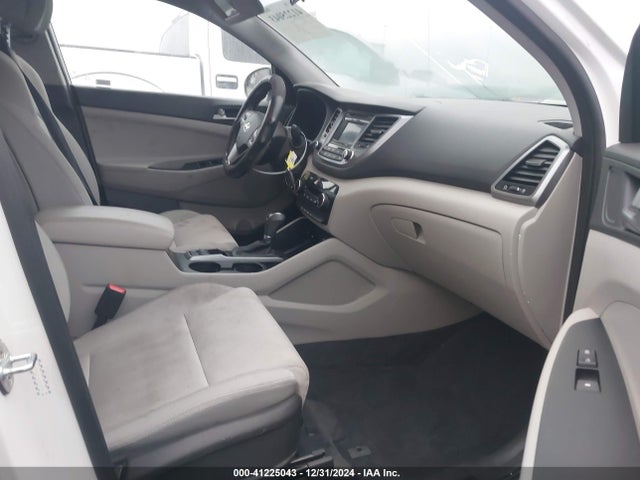 Hyundai TUCSON SE 2017 KM8J33A44HU580836 Image 5