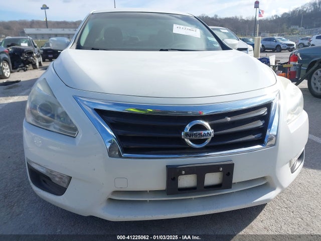 Nissan Altima 2.5 S 2015 1N4AL3AP1FN385904 Image 13