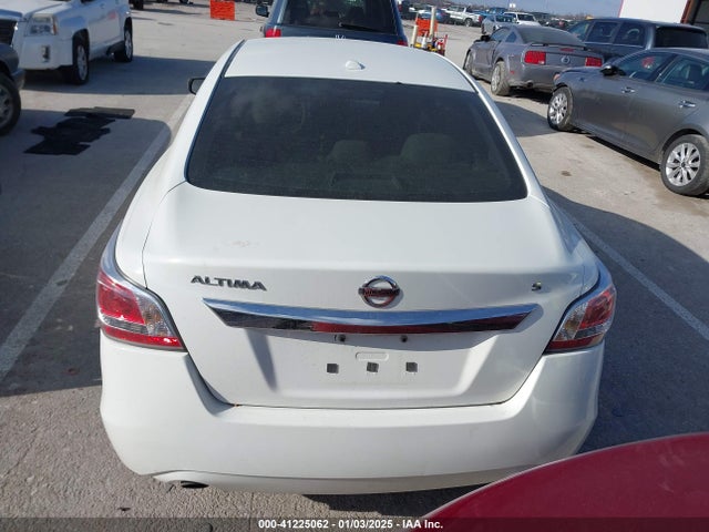 Nissan Altima 2.5 S 2015 1N4AL3AP1FN385904 Image 17