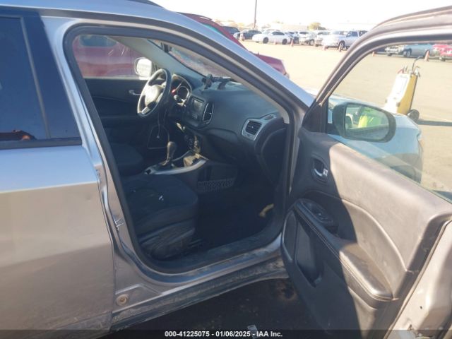 3C4NJCAB2JT124084 Jeep Compass Sport Fwd