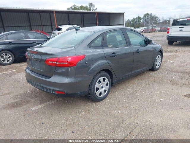 1FADP3E20HL317351 Ford FOCUS S