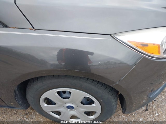 Ford FOCUS S 2017 1FADP3E20HL317351 Image 6
