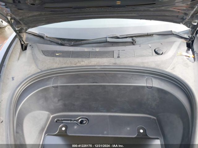 5YJ3E1EB5JF170212 Tesla Model 3 Long Range/performance