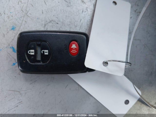Toyota Prius V Two 2015 JTDZN3EU2FJ037348 Image 11