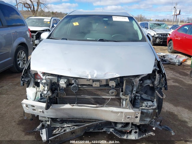 Toyota Prius V Two 2015 JTDZN3EU2FJ037348 Image 13