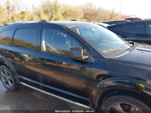 3C4PDCGG5FT697863 Dodge Journey Crossroad