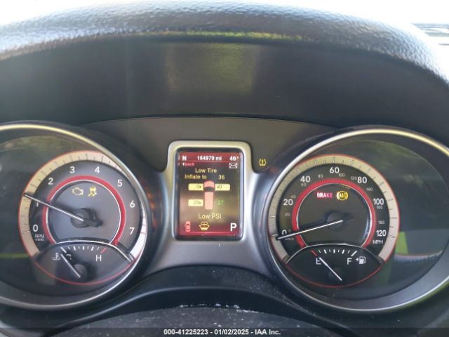 3C4PDCGG5FT697863 Dodge Journey Crossroad