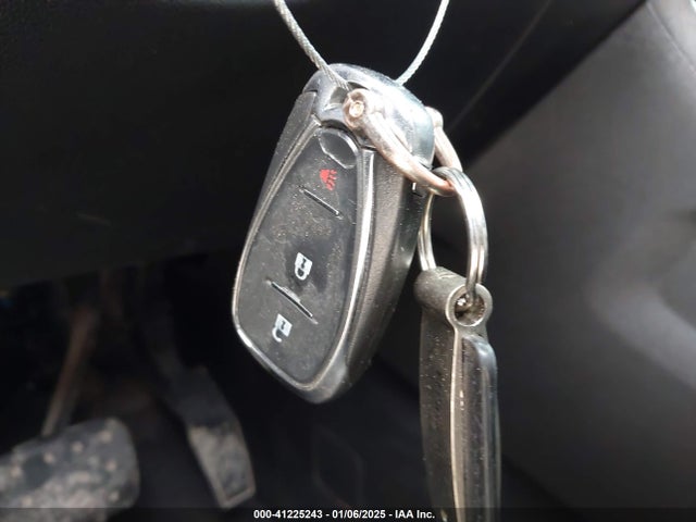 Chevrolet Traverse Ls 2019 1GNERFKW8KJ122044 Image 11