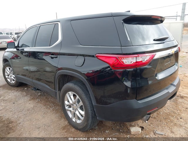 Chevrolet Traverse Ls 2019 1GNERFKW8KJ122044 Image 3