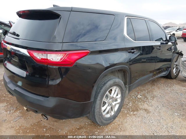 Chevrolet Traverse Ls 2019 1GNERFKW8KJ122044 Image 4