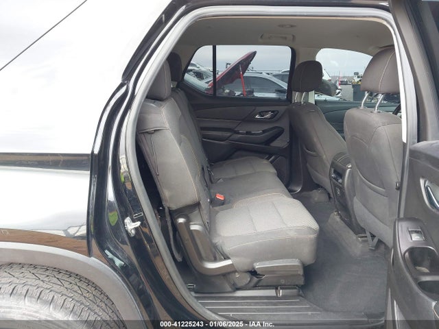 Chevrolet Traverse Ls 2019 1GNERFKW8KJ122044 Image 8
