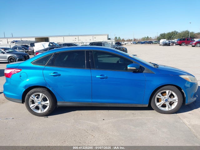 Ford FOCUS SE 2014 1FADP3F23EL229422 Image 13