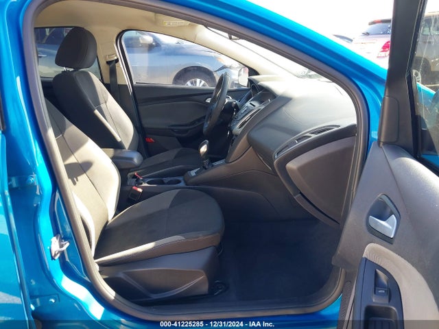 Ford FOCUS SE 2014 1FADP3F23EL229422 Image 5