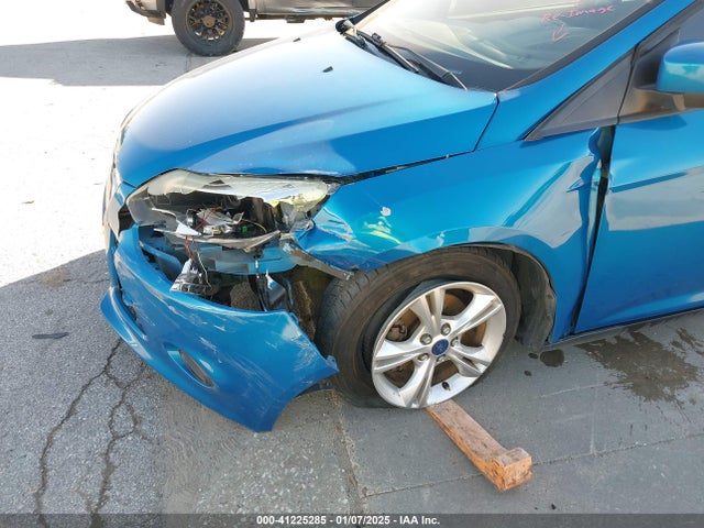 Ford FOCUS SE 2014 1FADP3F23EL229422 Image 6