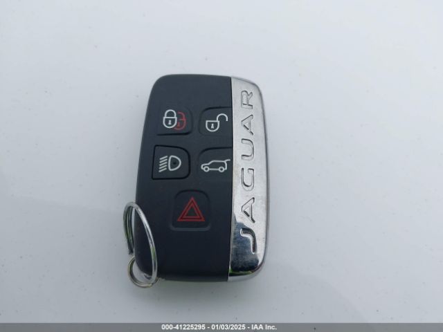 SADCM2FV2JA288751 Jaguar F-PACE S