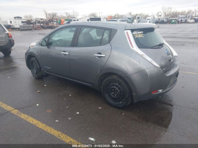 1N4AZ0CP8FC313734 Nissan LEAF S