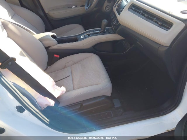 Honda HR-V LX 2018 3CZRU5H32JM722330 Image 5