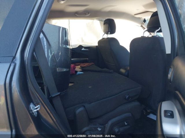 3C4PDCAB2JT243768 Dodge JOURNEY SE