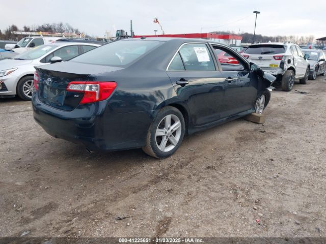 4T1BF1FK9EU332326 Toyota CAMRY SE