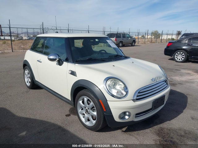 2007 MINI COOPER WMWMF33527TT53306 Photo 0