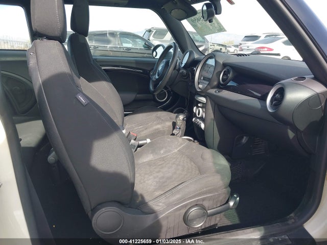 2007 MINI COOPER WMWMF33527TT53306 Photo 4