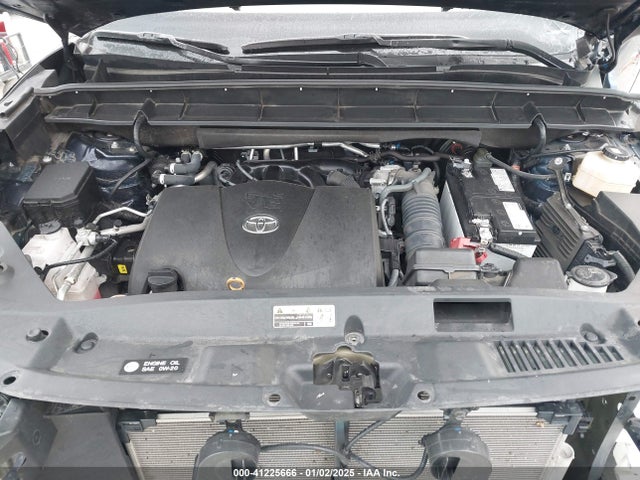 5TDGZRBH0NS222652 Toyota Highlander Xle