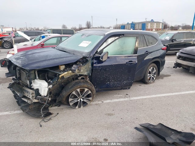 5TDGZRBH0NS222652 Toyota Highlander Xle
