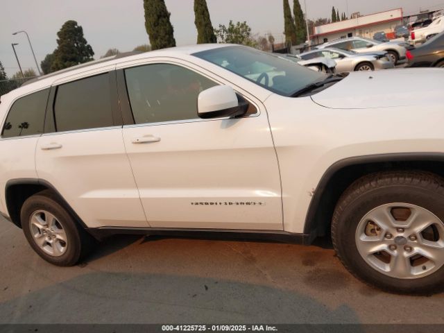 1C4RJEAG4FC218009 Jeep Grand Cherokee Laredo