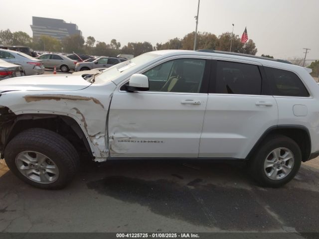 1C4RJEAG4FC218009 Jeep Grand Cherokee Laredo