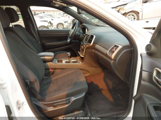 1C4RJEAG4FC218009 Jeep Grand Cherokee Laredo