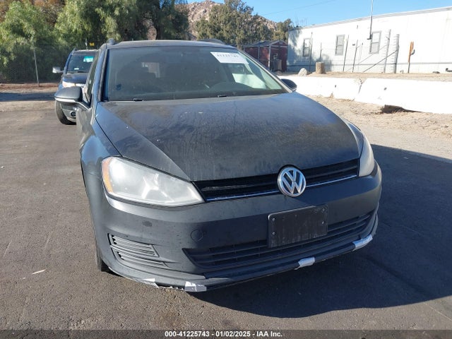 3VWCA7AU5FM518130 Volkswagen Golf Sportwagen Tdi S 4-door